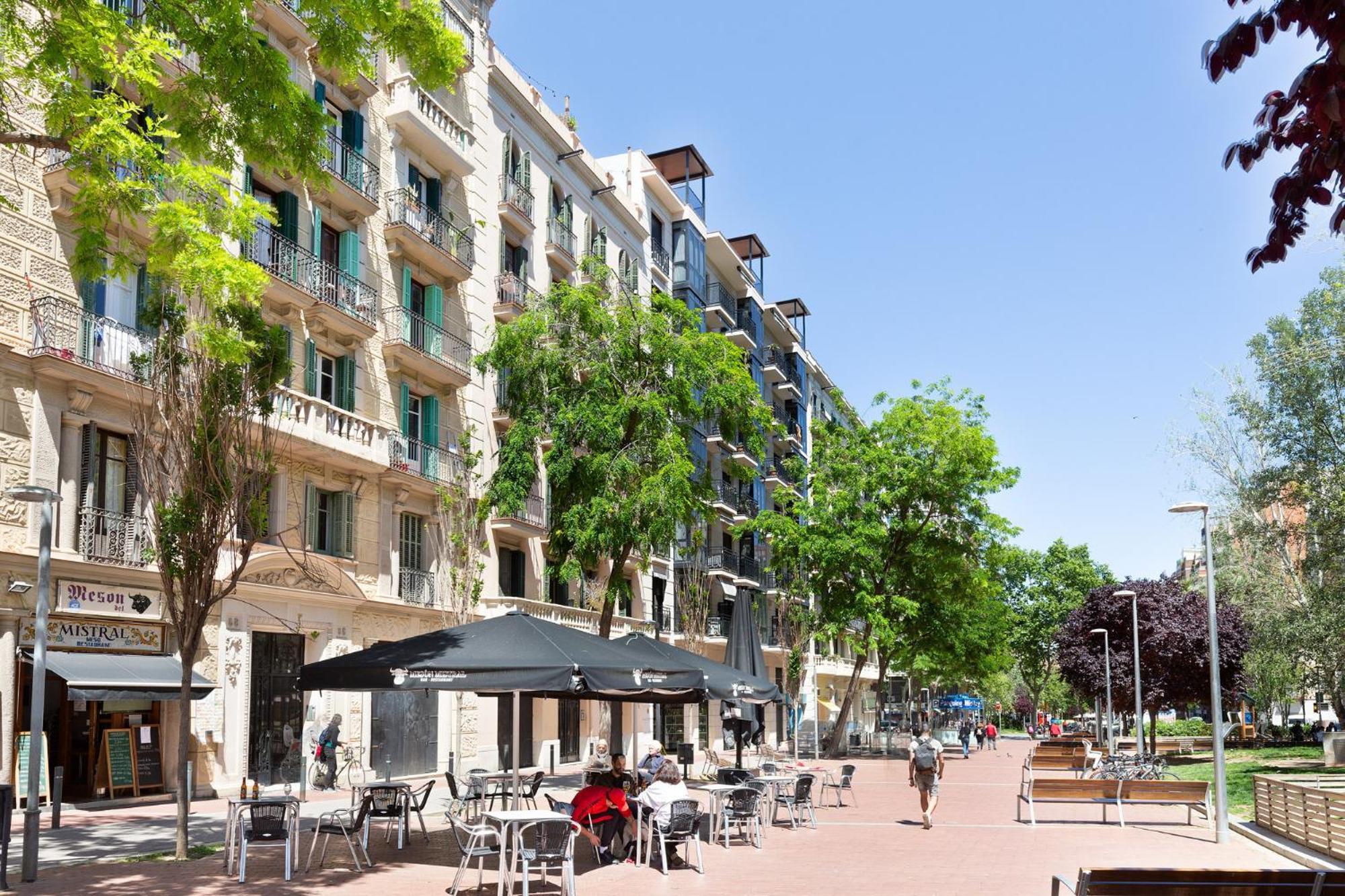 Stay U-Nique Apartments Mistral Barcelona Bagian luar foto